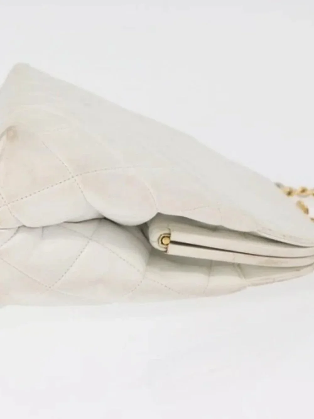 CHANEL Matelasse Chain Shoulder Bag Lamb Skin White Gold CC Auth 181776V